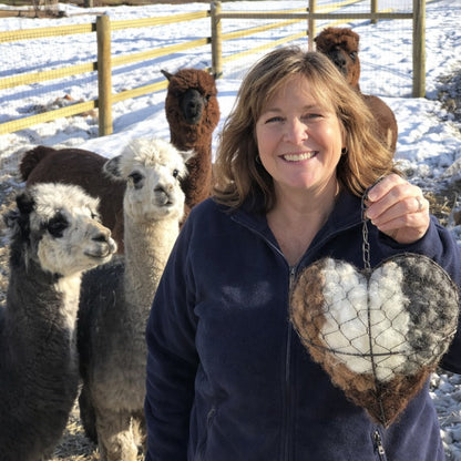 🕊️🏡Handmade Natural Alpaca Fiber Bird Nesting Heart❤️A Cozy Gift for Birds